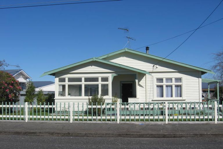 Photo of property in 12 Wakelin Street, Carterton, 5713