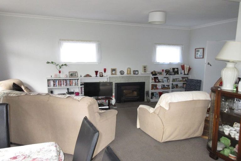 Photo of property in 147 Bartholomew Road, Levin, 5510