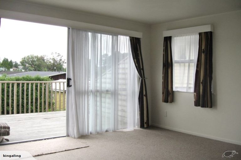 Photo of property in 91 Farquhar Road, Glendene, Auckland, 0602