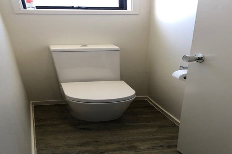 Photo of property in 2/10 Taitimu Drive, Weymouth, Auckland, 2103