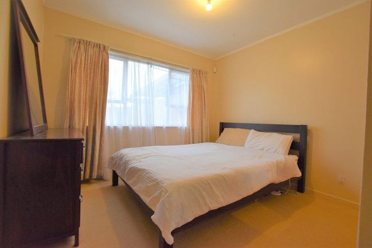 Photo of property in 1/33 Blacklock Avenue, Henderson, Auckland, 0612