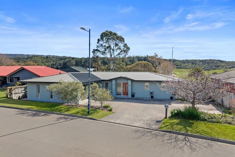 Photo of property in 4 Weka Place, Picton, 7220