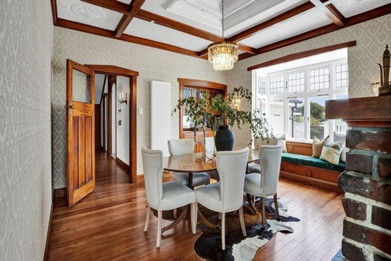 Photo of property in 19 Baring Terrace, Strandon, New Plymouth, 4312