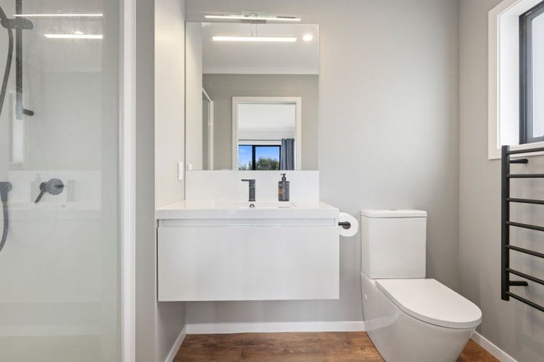 Photo of property in 10 Oriwa Lane, Levin, 5571