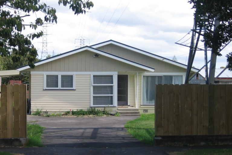 Photo of property in 44 Queen Mary Avenue, New Lynn, Auckland, 0600