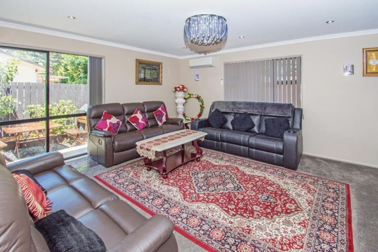 Photo of property in 110a Gray Avenue, Papatoetoe, Auckland, 2024