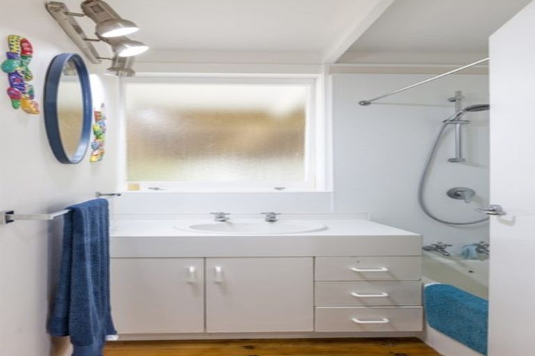 Photo of property in 72 Harrisville Road, Tuakau, 2121