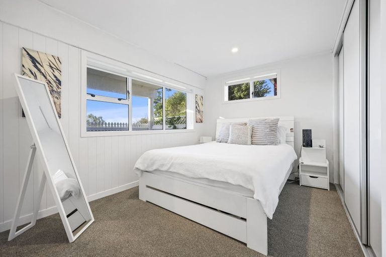 Photo of property in 73 Bradbury Road, Botany Downs, Auckland, 2010