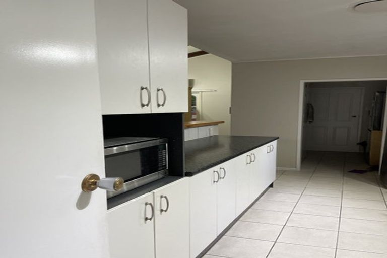 Photo of property in 14 Pelorus Place, Pakuranga, Auckland, 2010
