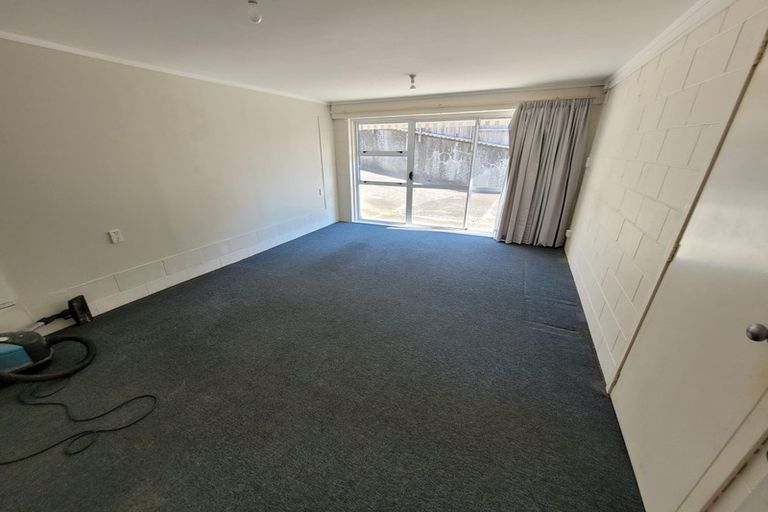 Photo of property in 12 Ruawai Road, Mount Wellington, Auckland, 1060