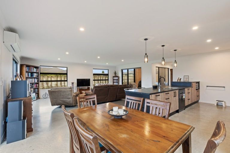 Photo of property in 11 Smith Street, Lepperton, New Plymouth, 4373