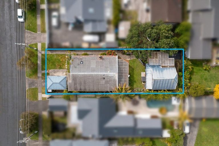 Photo of property in 72 Eversleigh Road, Belmont, Auckland, 0622