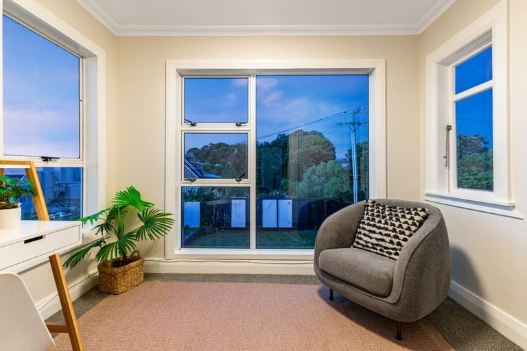 Photo of property in 78 Bayview Road, Paremata, Porirua, 5024