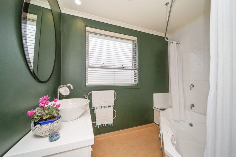 Photo of property in 2a Wanaka Terrace, Bell Block, New Plymouth, 4312