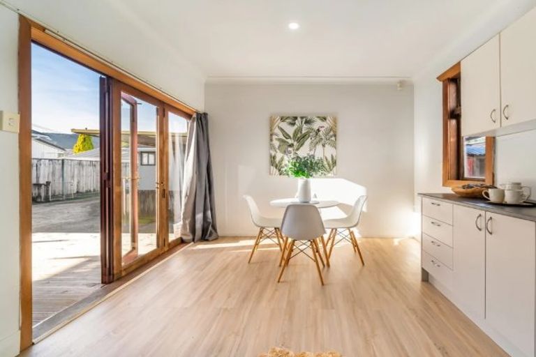 Photo of property in 50 Brook Street, Waterloo, Lower Hutt, 5011