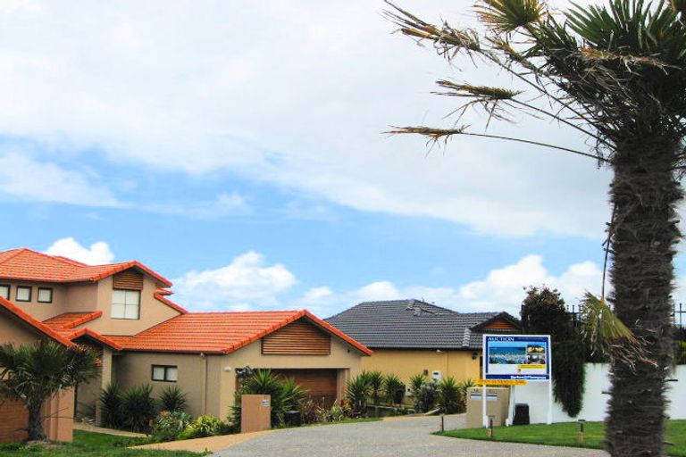 Photo of property in 56 Nautilus Drive, Gulf Harbour, Whangaparaoa, 0930