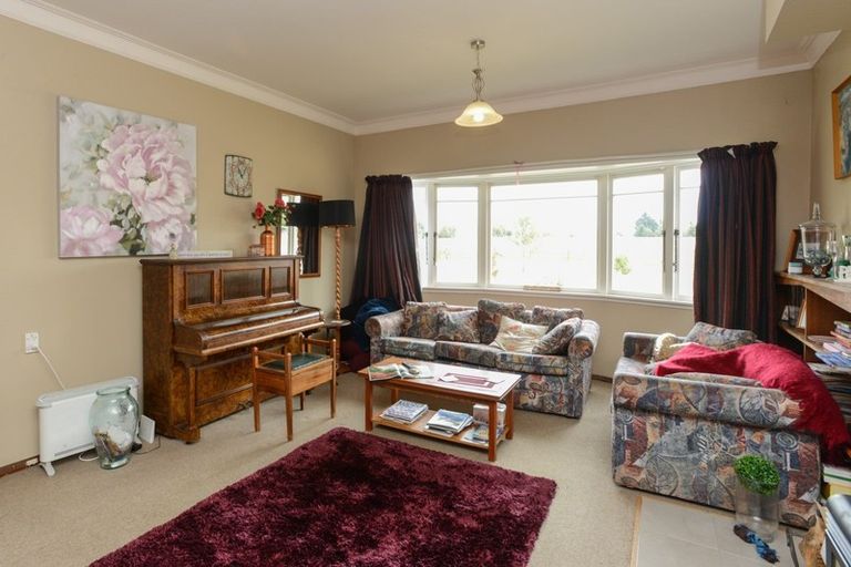 Photo of property in Sawyers Arms Hotel, 11 Buckland Street, Tikokino, Waipawa, 4273