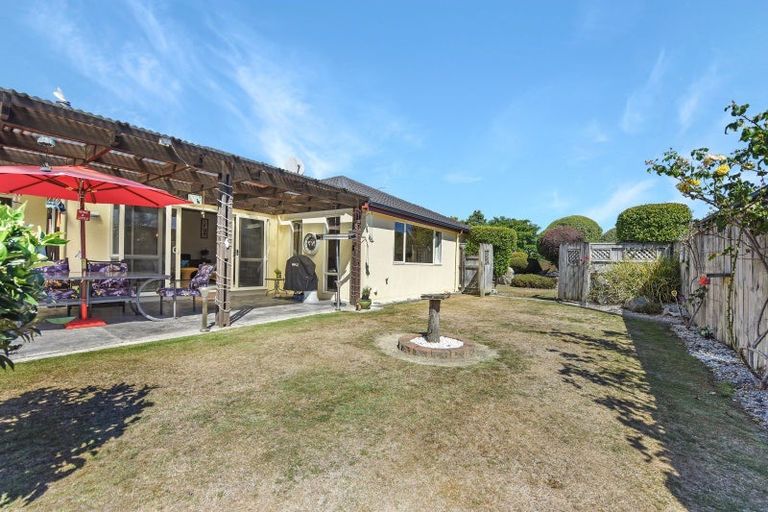 Photo of property in 22 Hollybush Drive, Brightwater, 7022