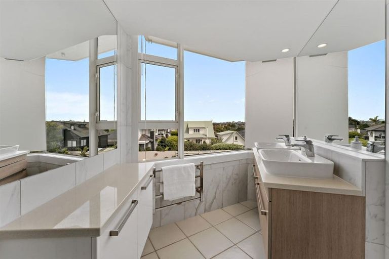 Photo of property in 1/90 Kitchener Road, Milford, Auckland, 0620