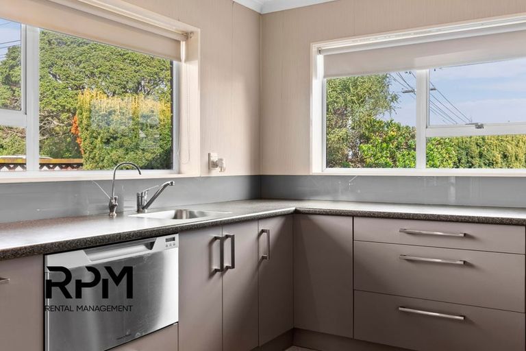 Photo of property in 48 Fulford Street, New Plymouth, 4310
