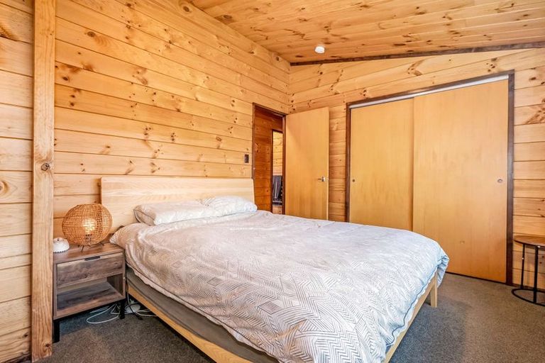 Photo of property in 2 Bruce Street, Cromwell, 9310