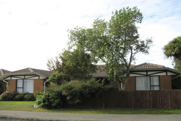 Photo of property in 2/34 Epsom Road, Sockburn, Christchurch, 8042