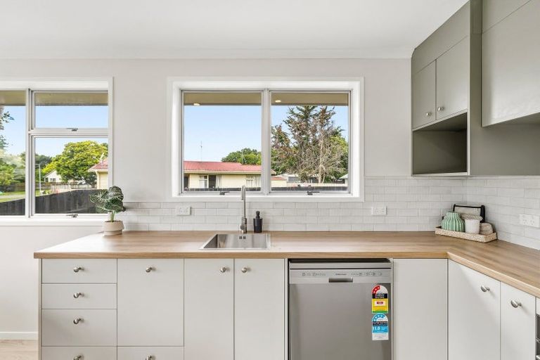 Photo of property in 53 Oakfield Crescent, Pukete, Hamilton, 3200