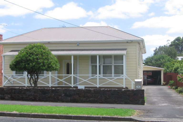 Photo of property in 15 Domain Street, Devonport, Auckland, 0624