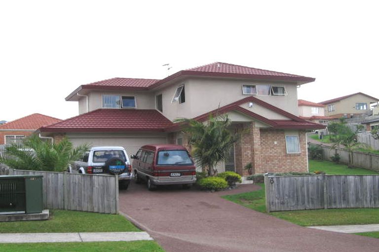 Photo of property in 6 San Pedro Place, Henderson, Auckland, 0612