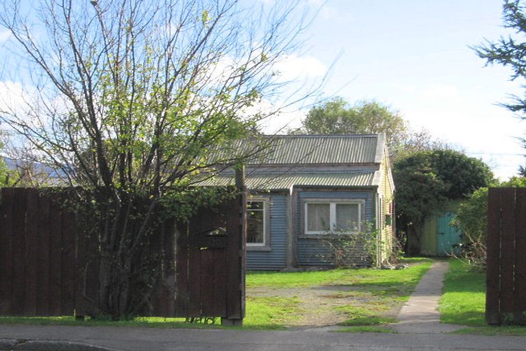 Photo of property in 120 Main Road, Waikanae, 5036
