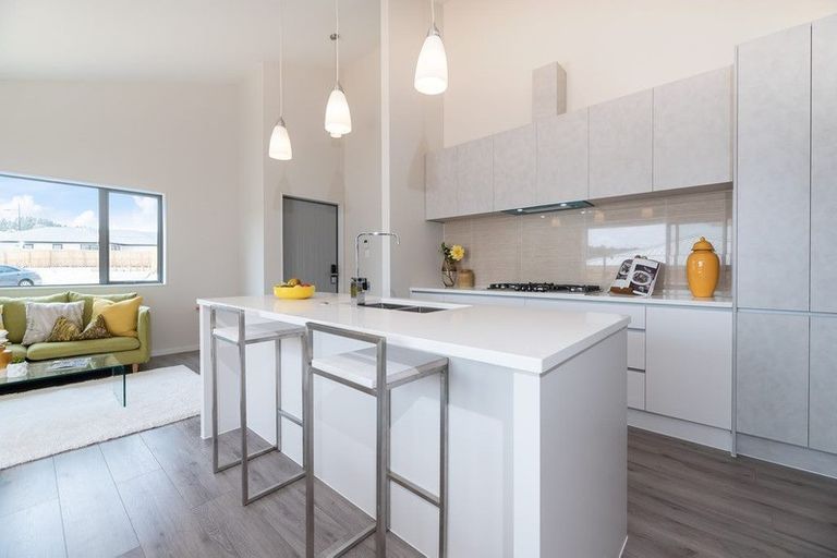 Photo of property in 11 Zadar Street, Kumeu, 0810