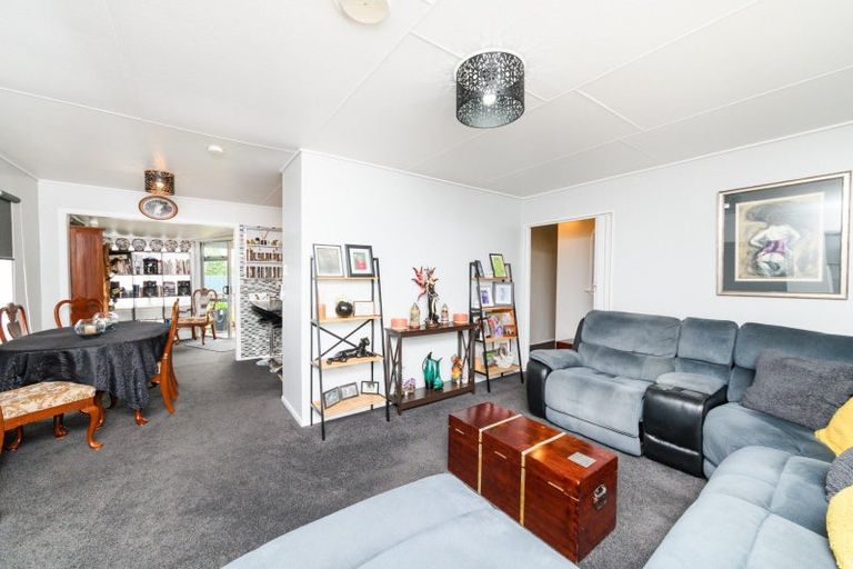 Photo of property in 44 Kaimanawa Street, Kelvin Grove, Palmerston North, 4414