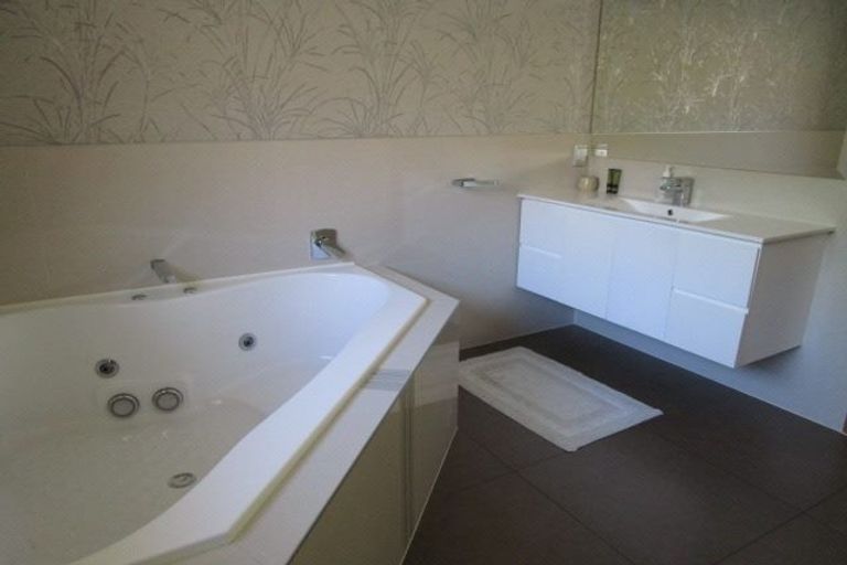 Photo of property in 10 Faith Place, West Melton, Christchurch, 7675