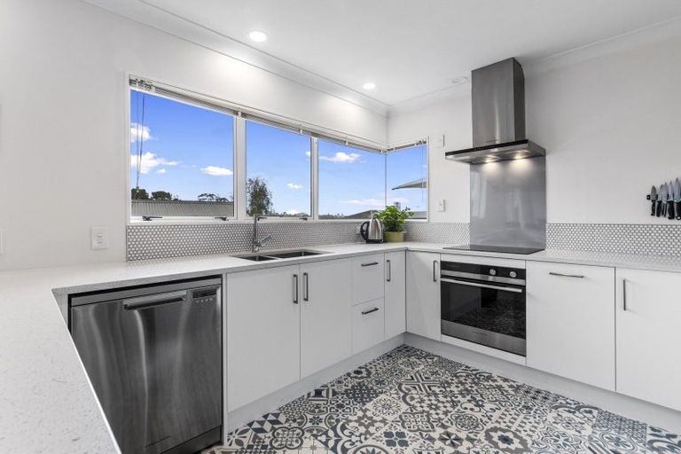 Photo of property in 1 Millbrook Drive, Bethlehem, Tauranga, 3110