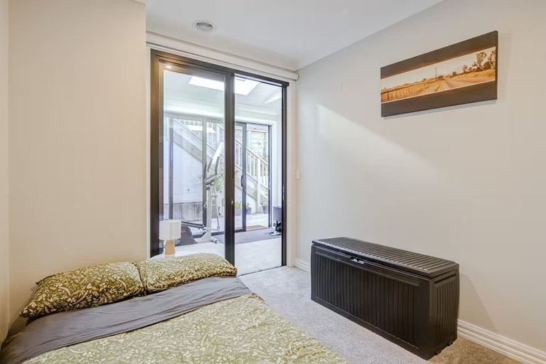 Photo of property in 565 Broadway, Miramar, Wellington, 6022