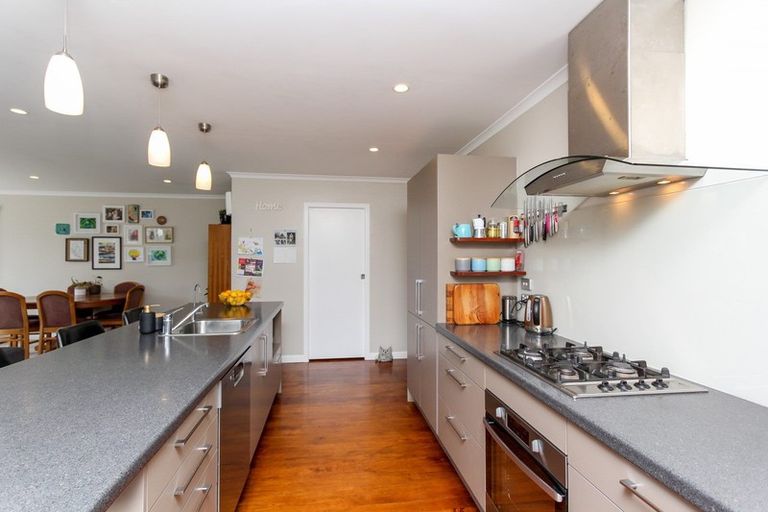 Photo of property in 61 Lismore Street, Merrilands, New Plymouth, 4312