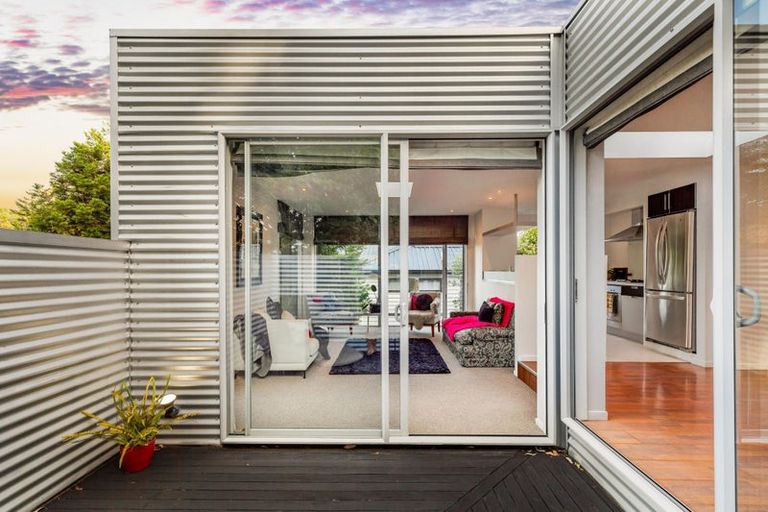 Photo of property in 2/20 Sycamore Drive, Sunnynook, Auckland, 0620