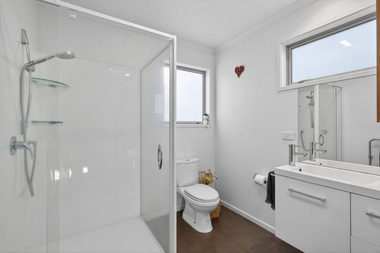 Photo of property in 15 Lionel Place, Mapua, 7005