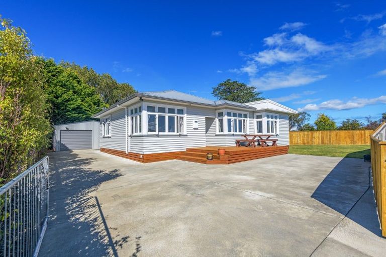 Photo of property in 8 Walton Street, Bulls, 4818