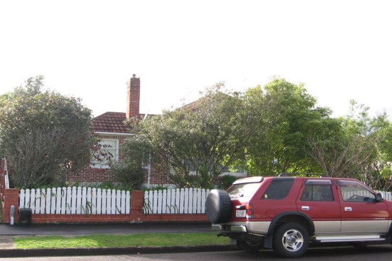 Photo of property in 10 Anderson Street, Hokowhitu, Palmerston North, 4410