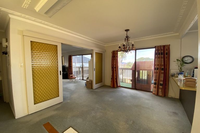 Photo of property in 2/22 Tui Glen Road, Birkenhead, Auckland, 0626