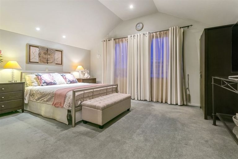 Photo of property in 2/14 Hastings Road, Mairangi Bay, Auckland, 0630