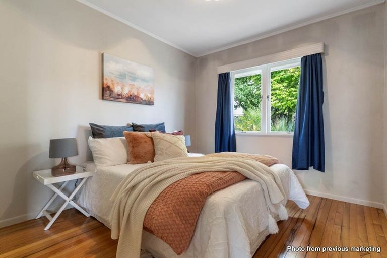 Photo of property in 133 Vodanovich Road, Te Atatu South, Auckland, 0610