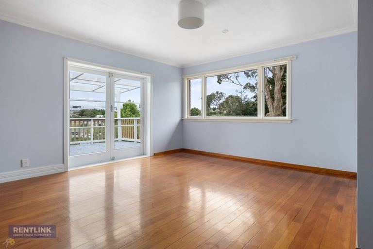 Photo of property in 17 Landview Road, Parkvale, Tauranga, 3112