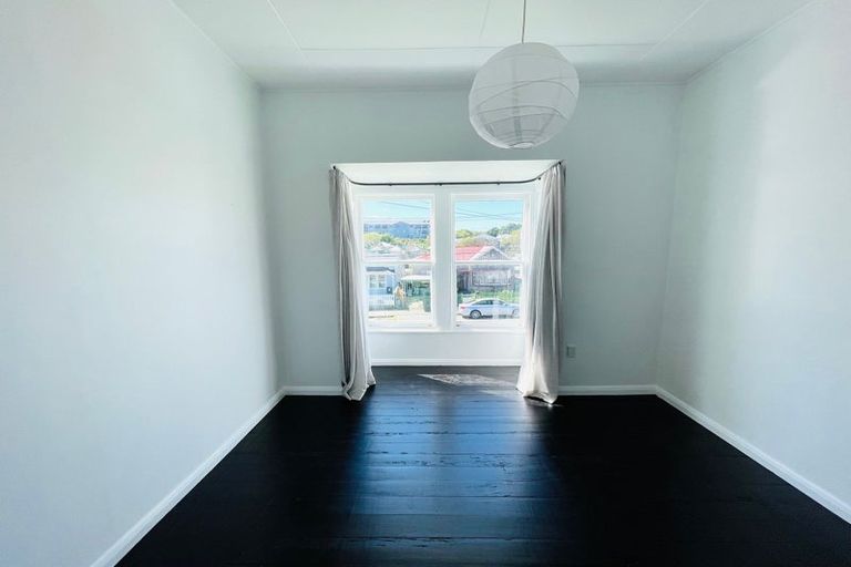 Photo of property in 15 Luxford Street, Berhampore, Wellington, 6023