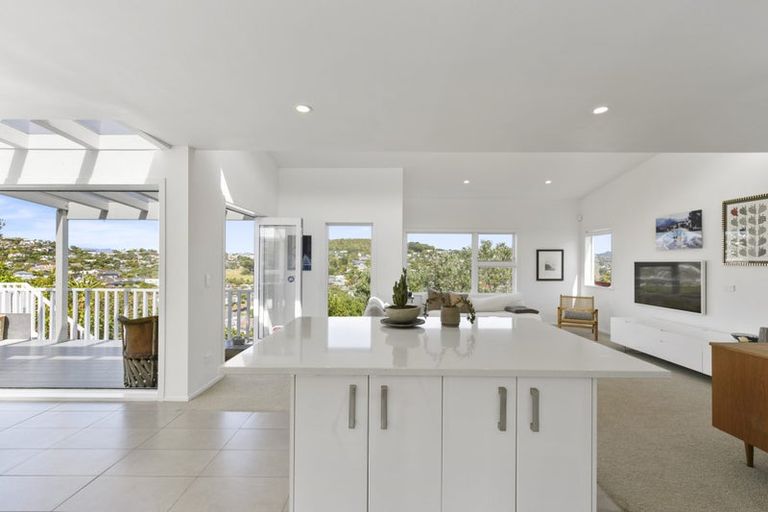 Photo of property in 8 Nadia Grove, Khandallah, Wellington, 6035