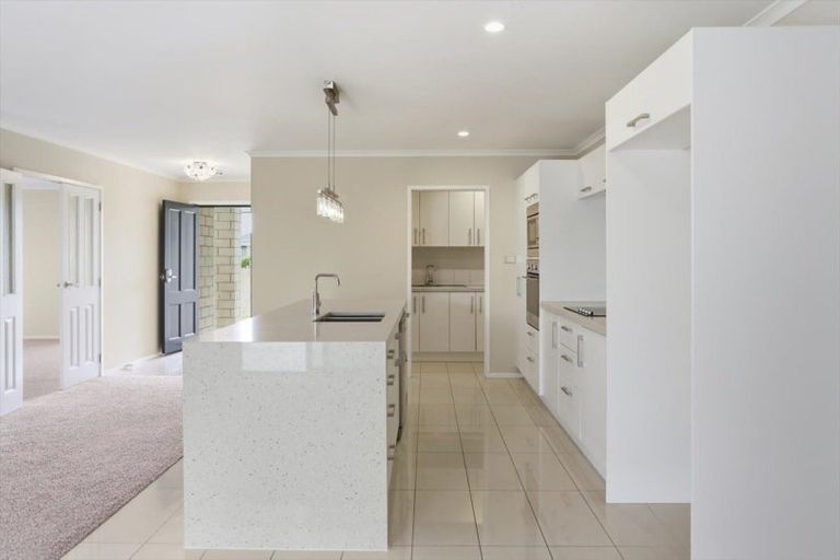 Photo of property in 82 Golden Sands Drive, Papamoa Beach, Papamoa, 3118