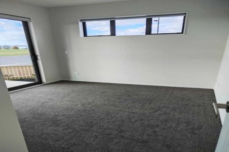 Photo of property in 30 Auranga Drive, Karaka, Papakura, 2113