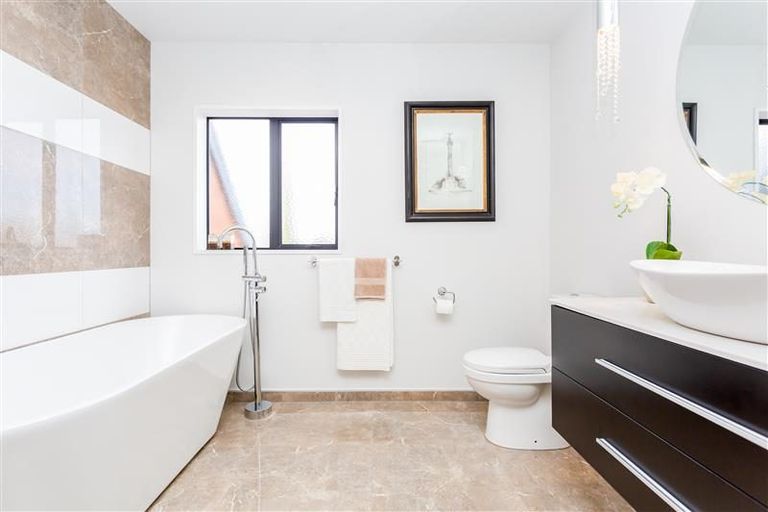 Photo of property in 8 Dorfold Mews, Avonhead, Christchurch, 8042