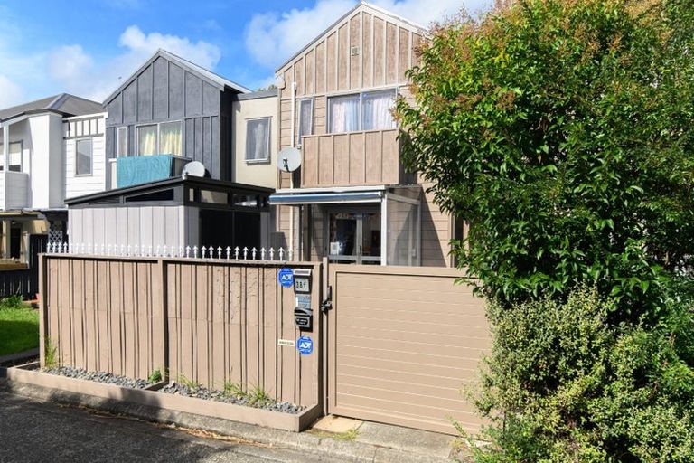 Photo of property in 38f Arawa Street, New Lynn, Auckland, 0600
